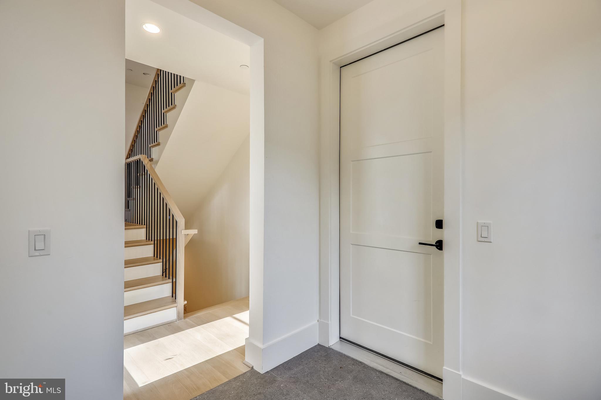 BRADLEY HILLS GROVE - Residential