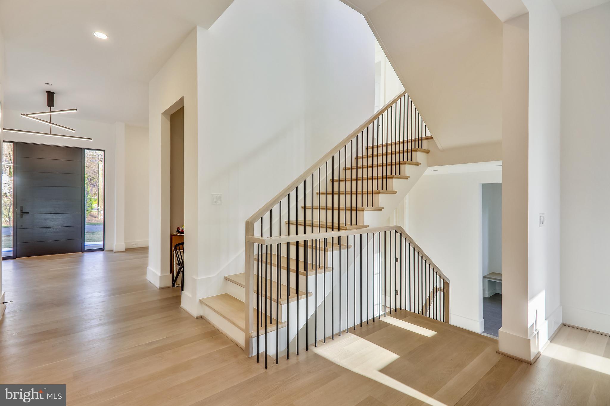 BRADLEY HILLS GROVE - Residential