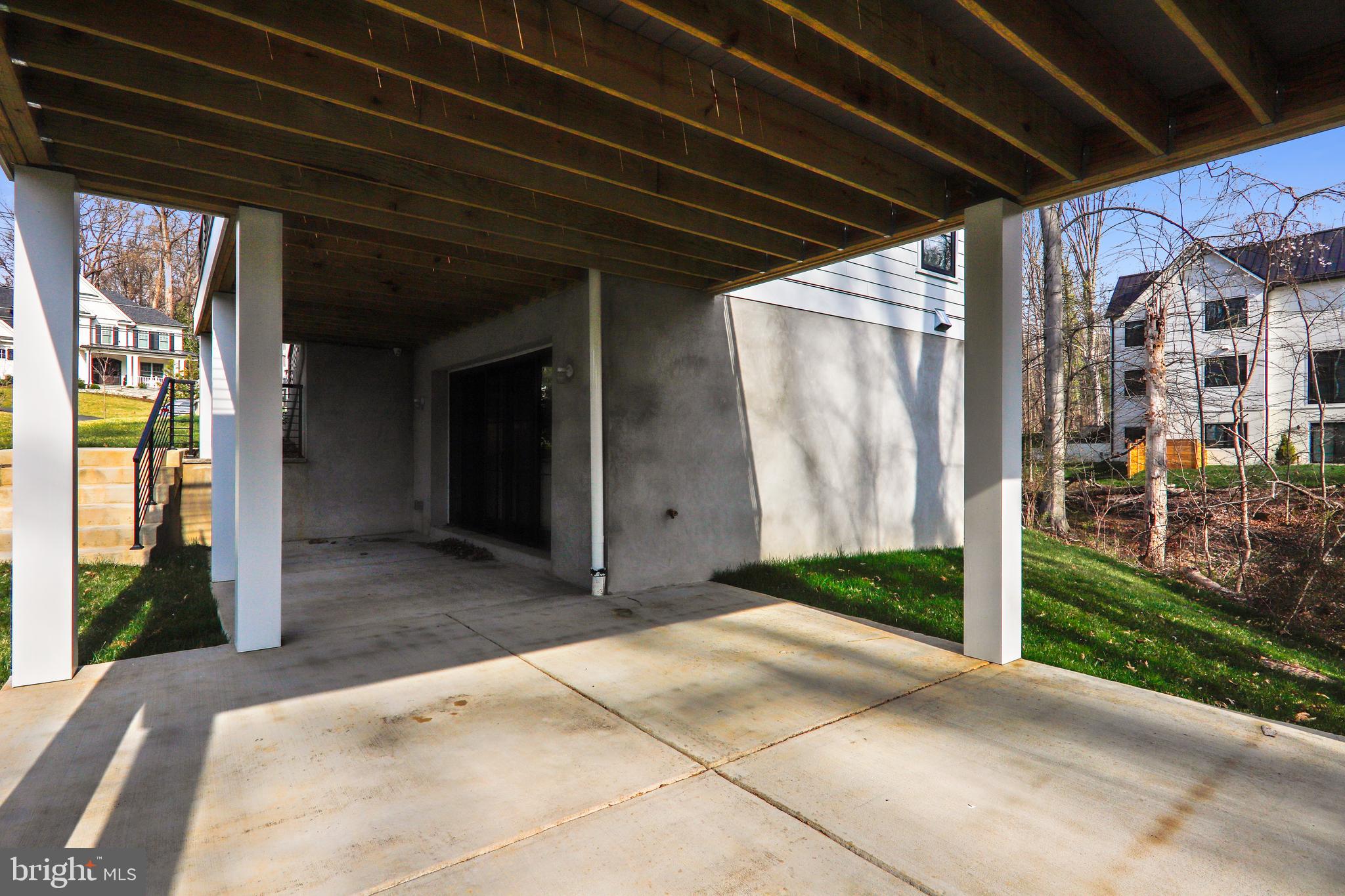 BRADLEY HILLS GROVE - Residential