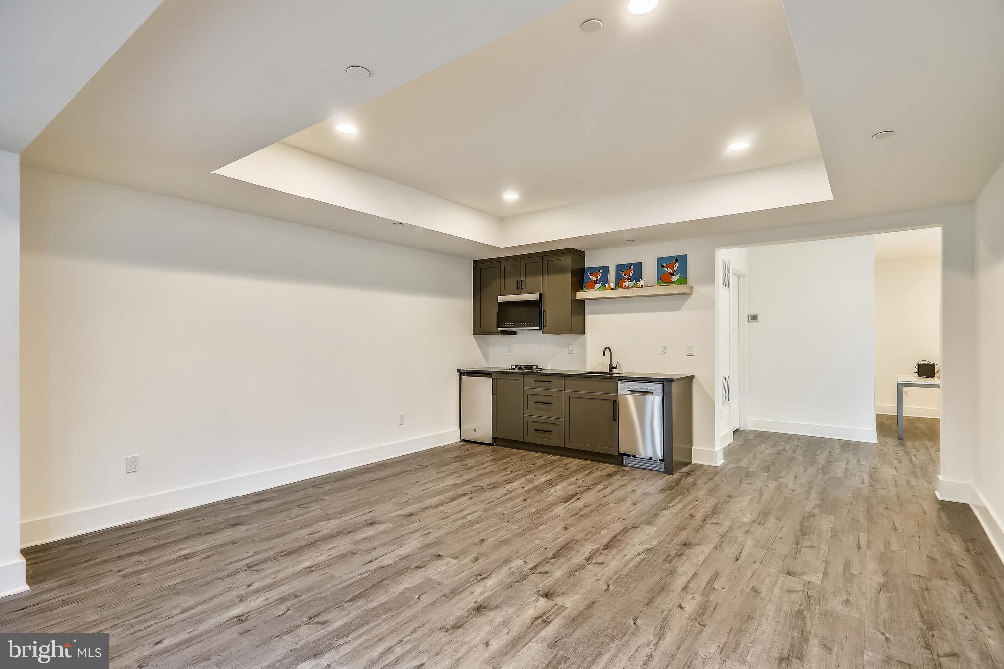 BRADLEY HILLS GROVE - Residential