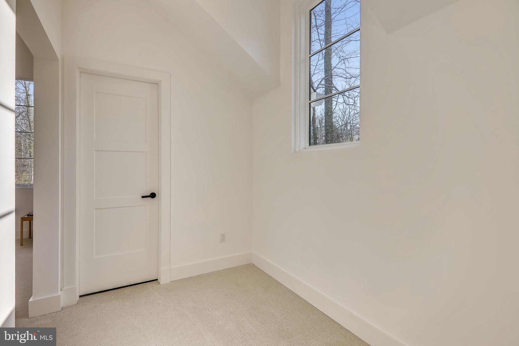 BRADLEY HILLS GROVE - Residential
