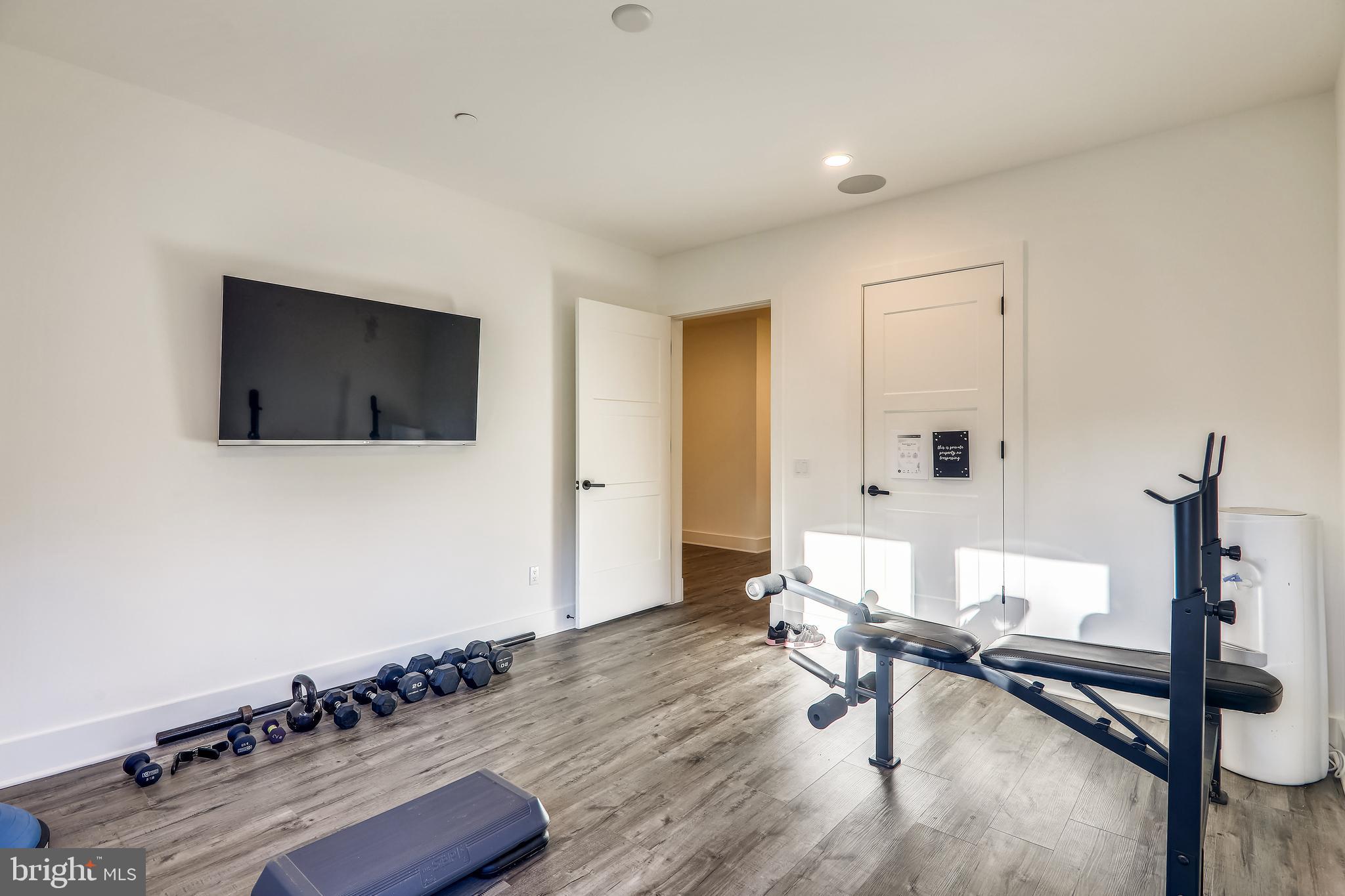 BRADLEY HILLS GROVE - Residential