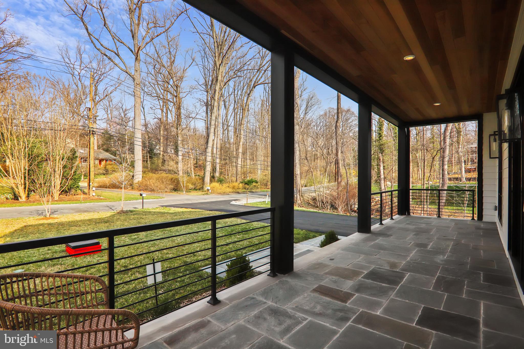 BRADLEY HILLS GROVE - Residential