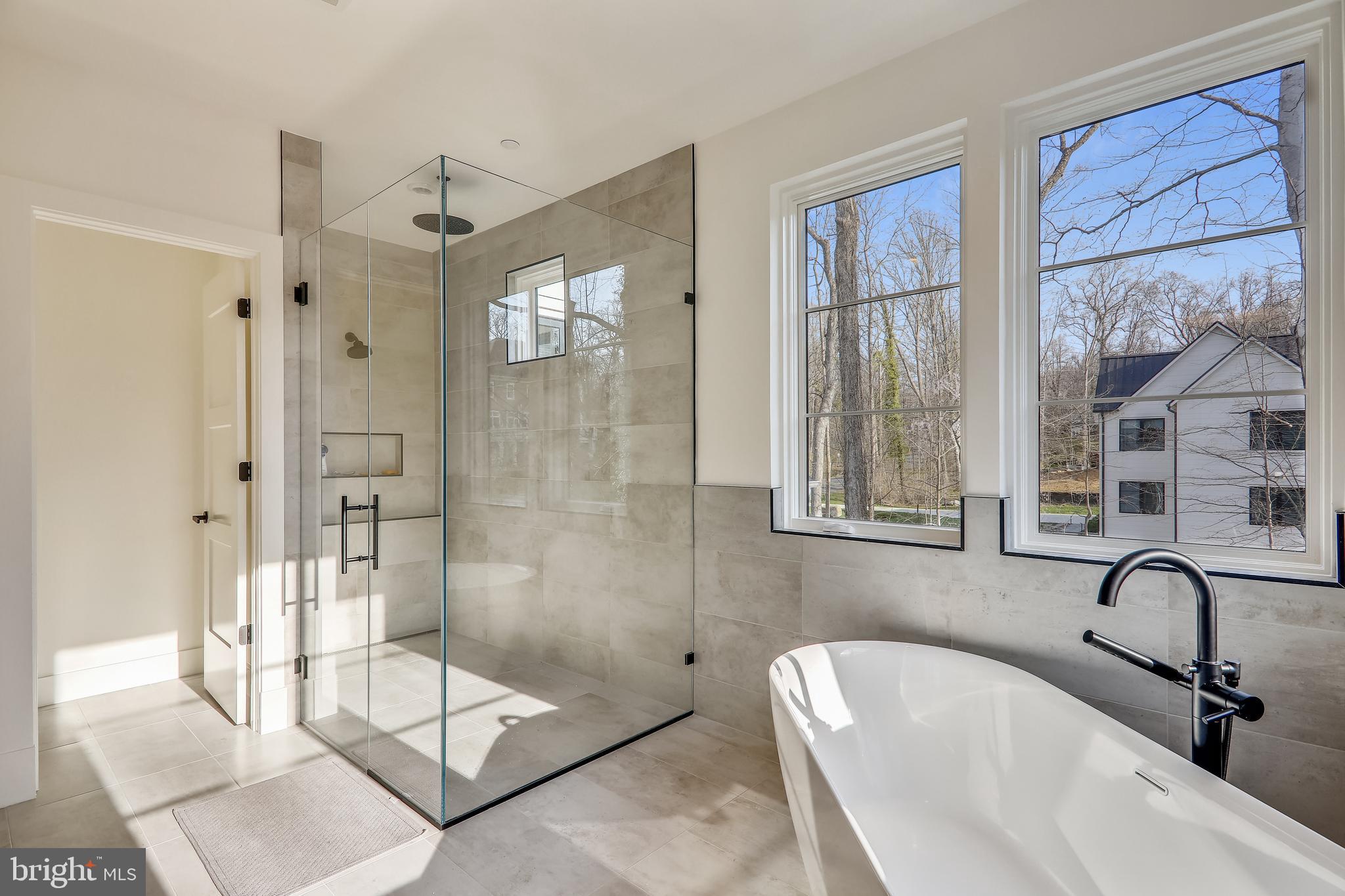 BRADLEY HILLS GROVE - Residential