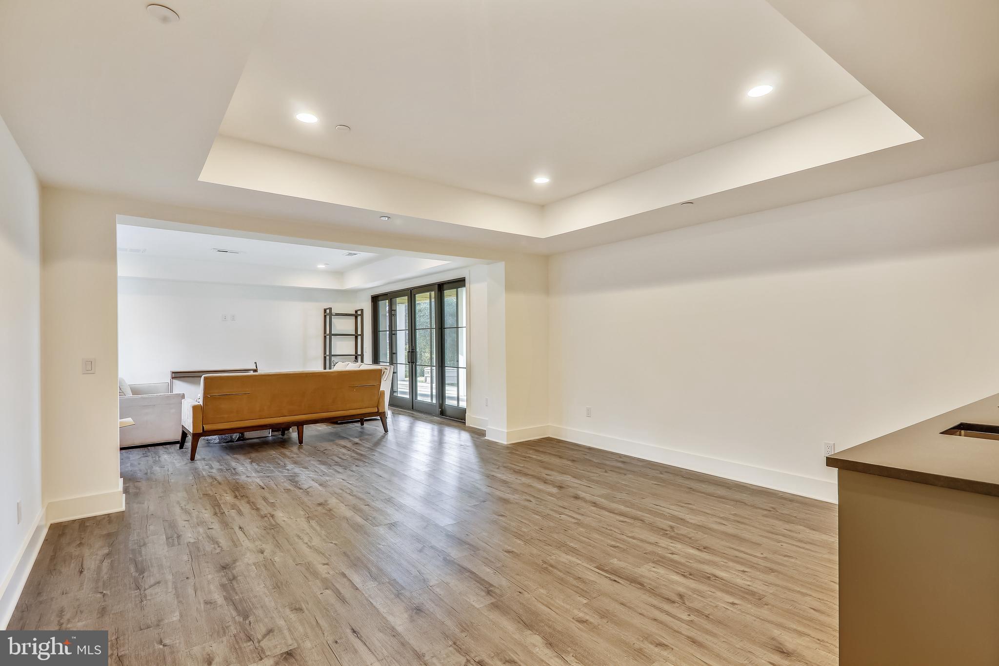 BRADLEY HILLS GROVE - Residential