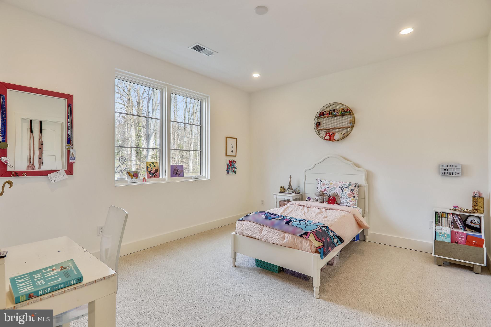 BRADLEY HILLS GROVE - Residential