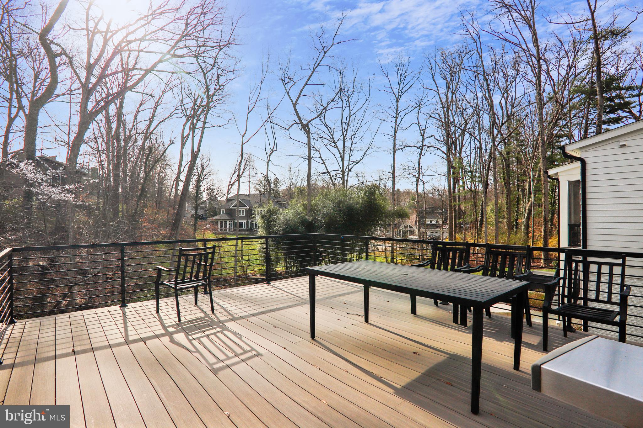 BRADLEY HILLS GROVE - Residential