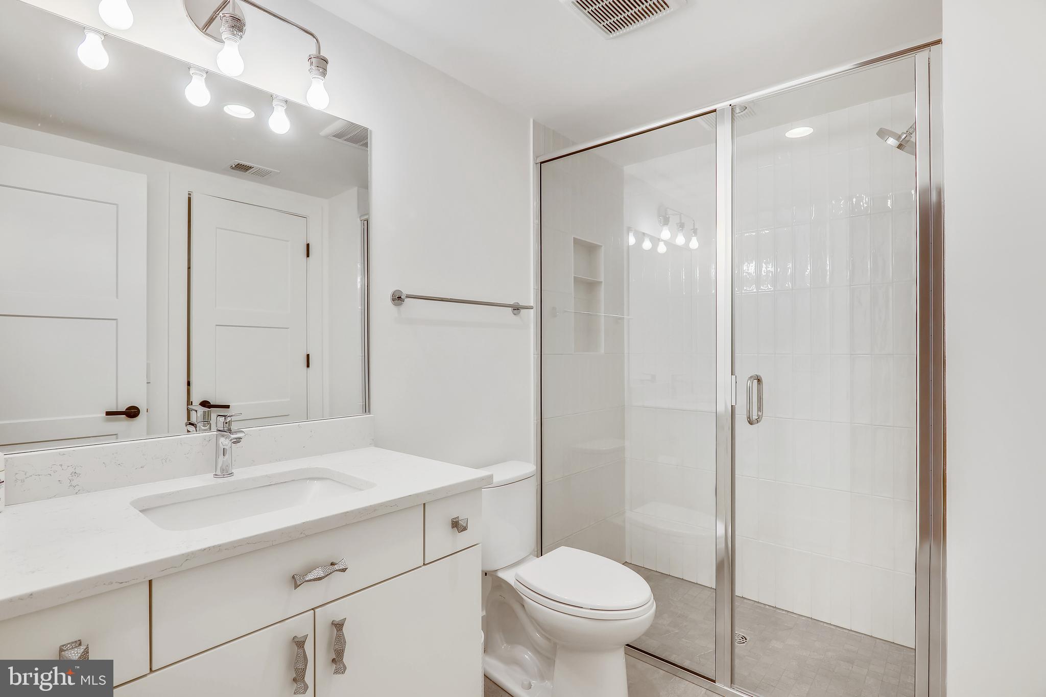 BRADLEY HILLS GROVE - Residential