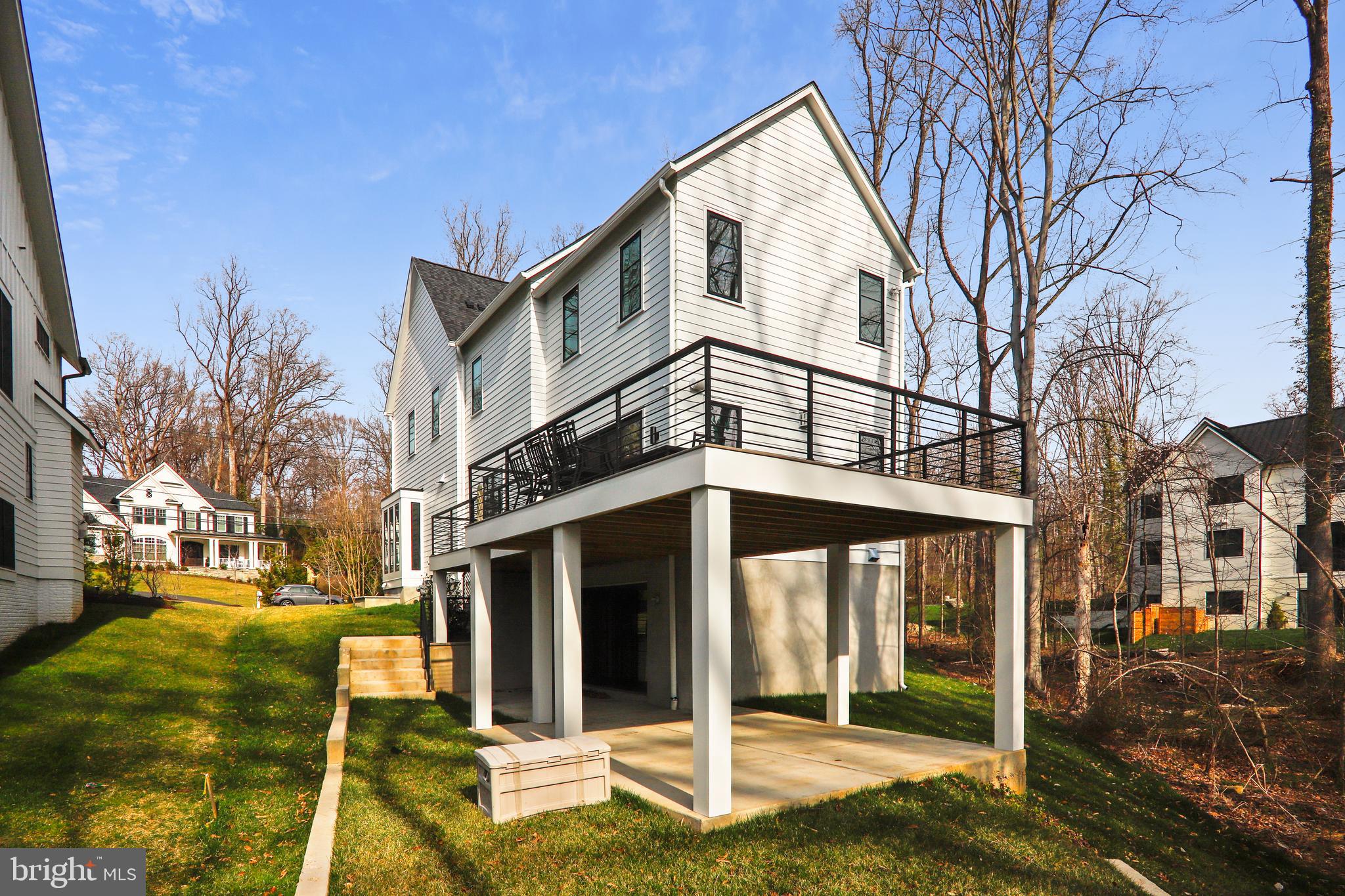 BRADLEY HILLS GROVE - Residential