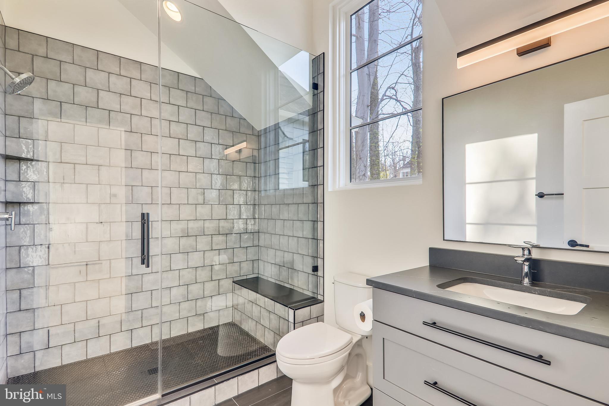 BRADLEY HILLS GROVE - Residential