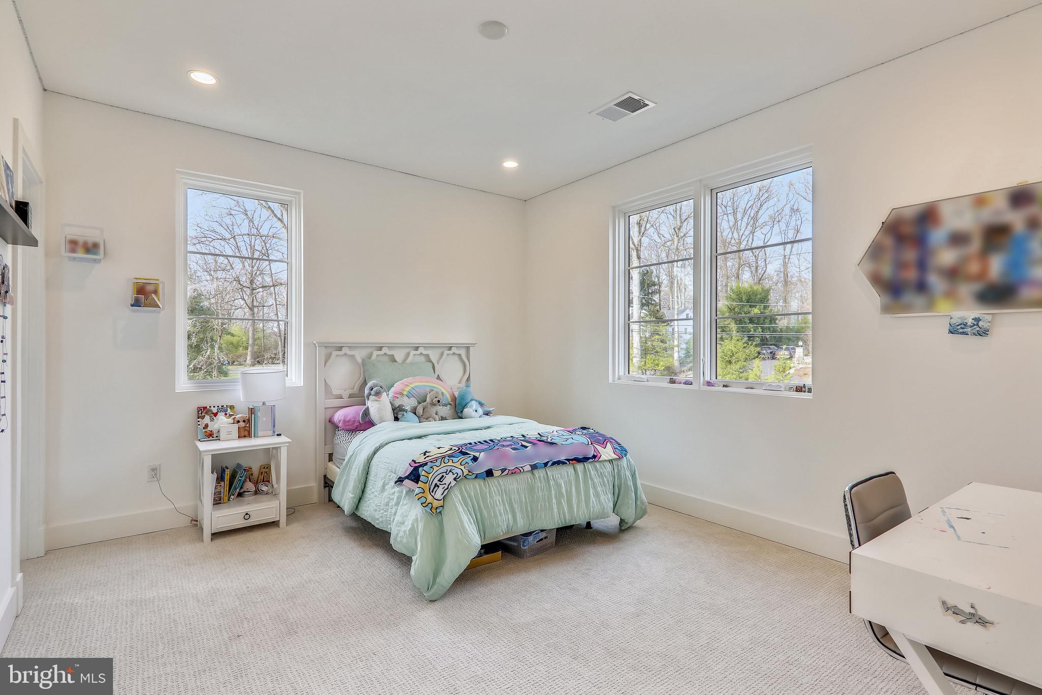 BRADLEY HILLS GROVE - Residential