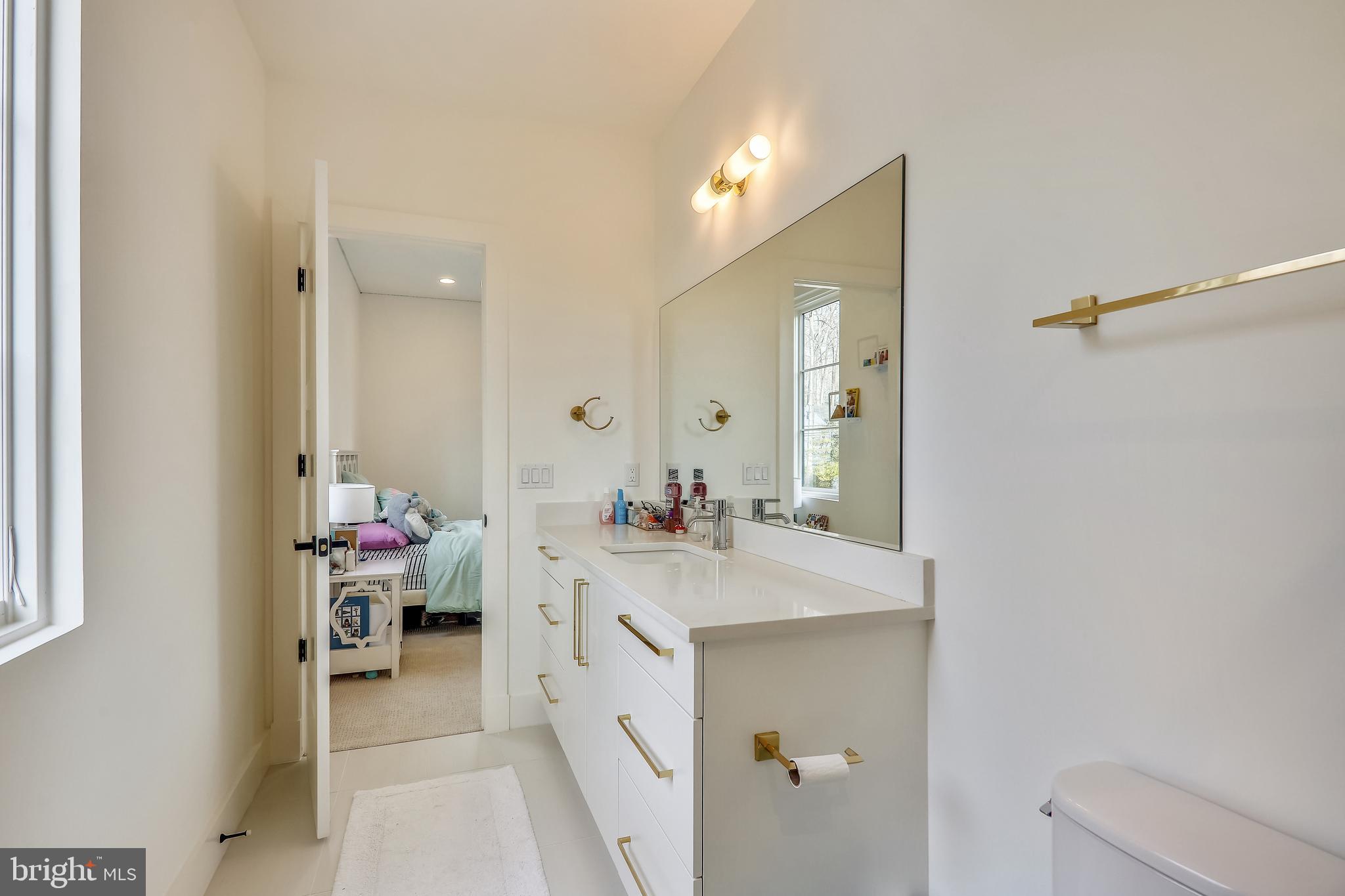 BRADLEY HILLS GROVE - Residential