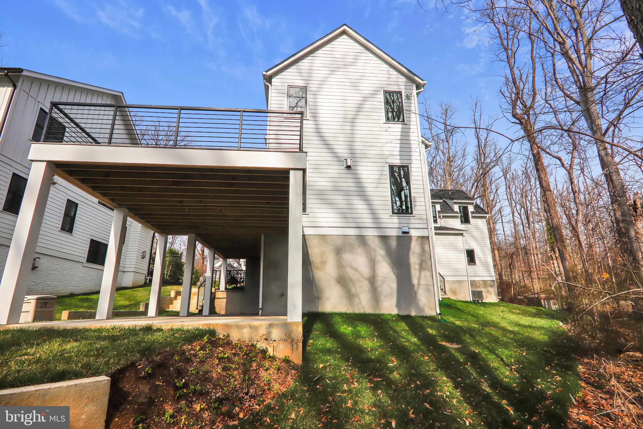 BRADLEY HILLS GROVE - Residential