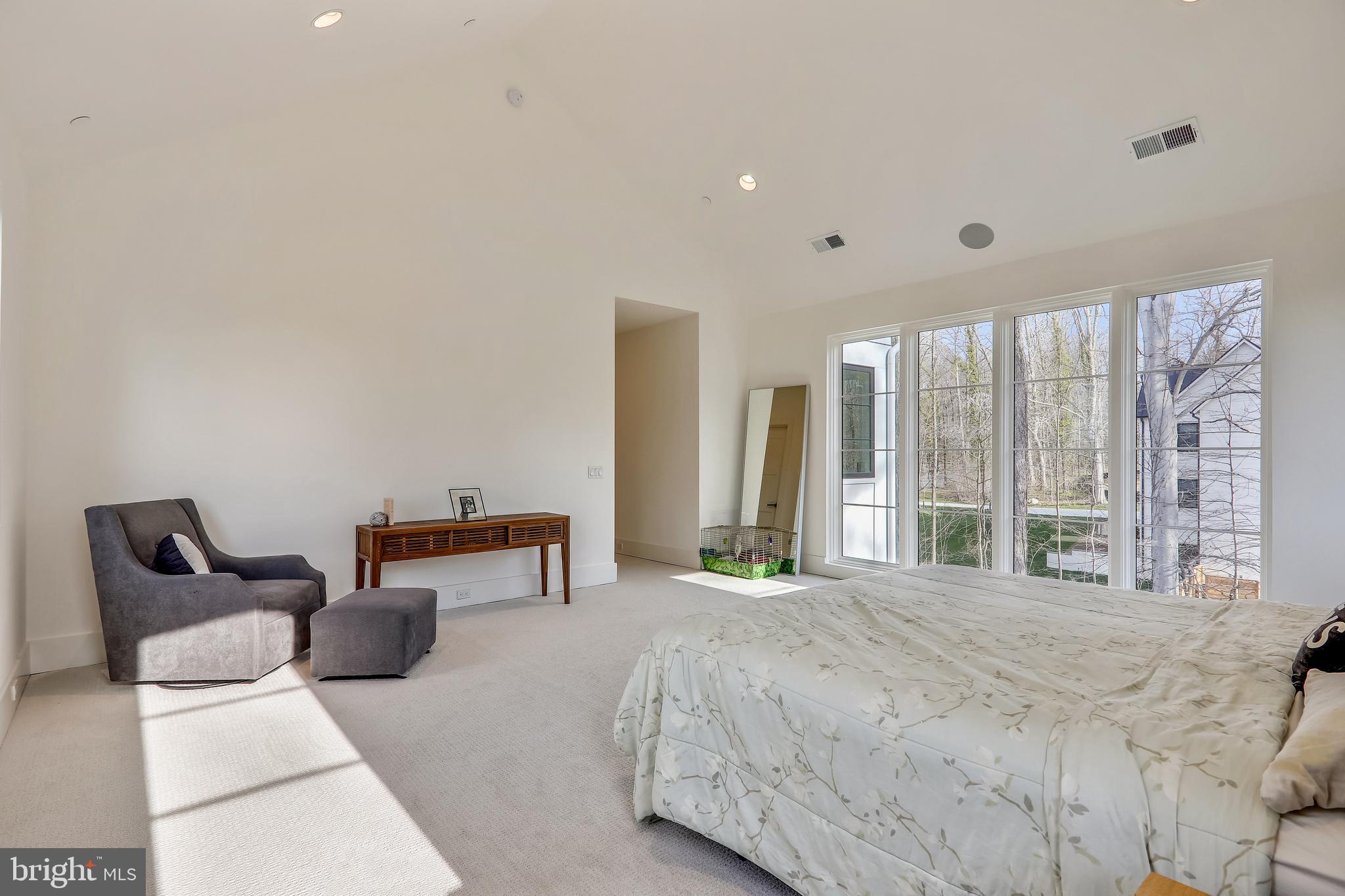 BRADLEY HILLS GROVE - Residential