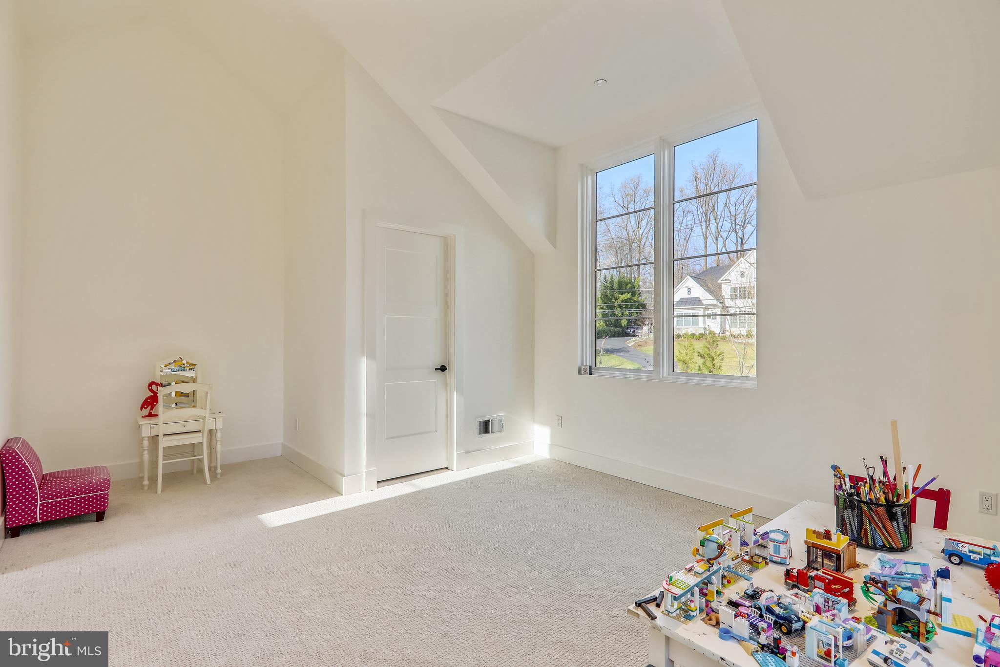 BRADLEY HILLS GROVE - Residential