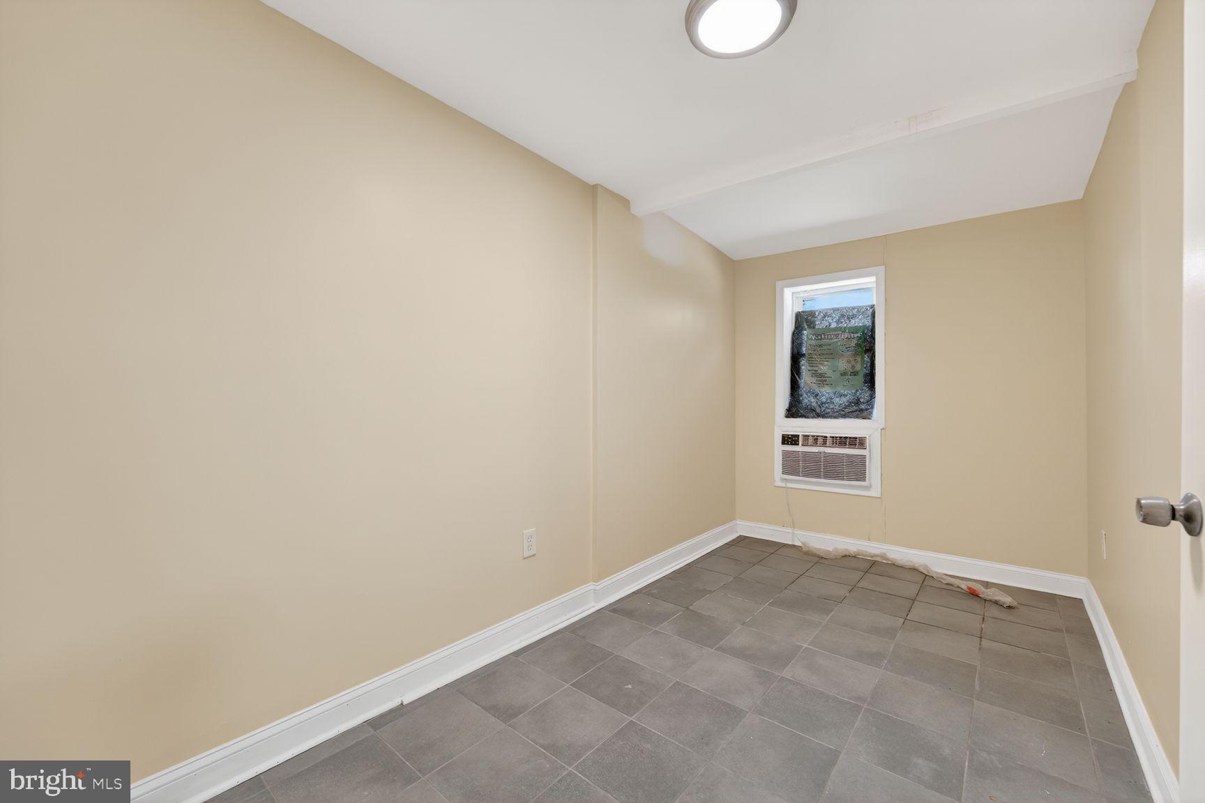 LIVINGSTON PARK - Residential