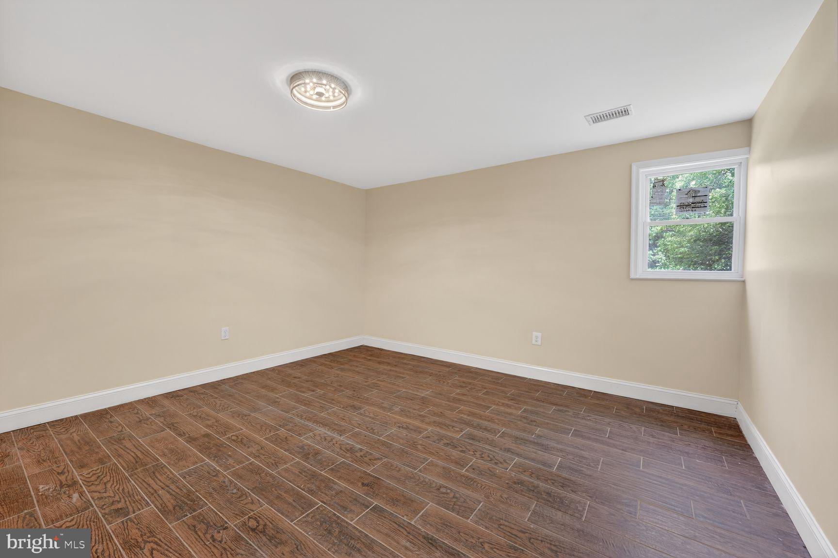 LIVINGSTON PARK - Residential