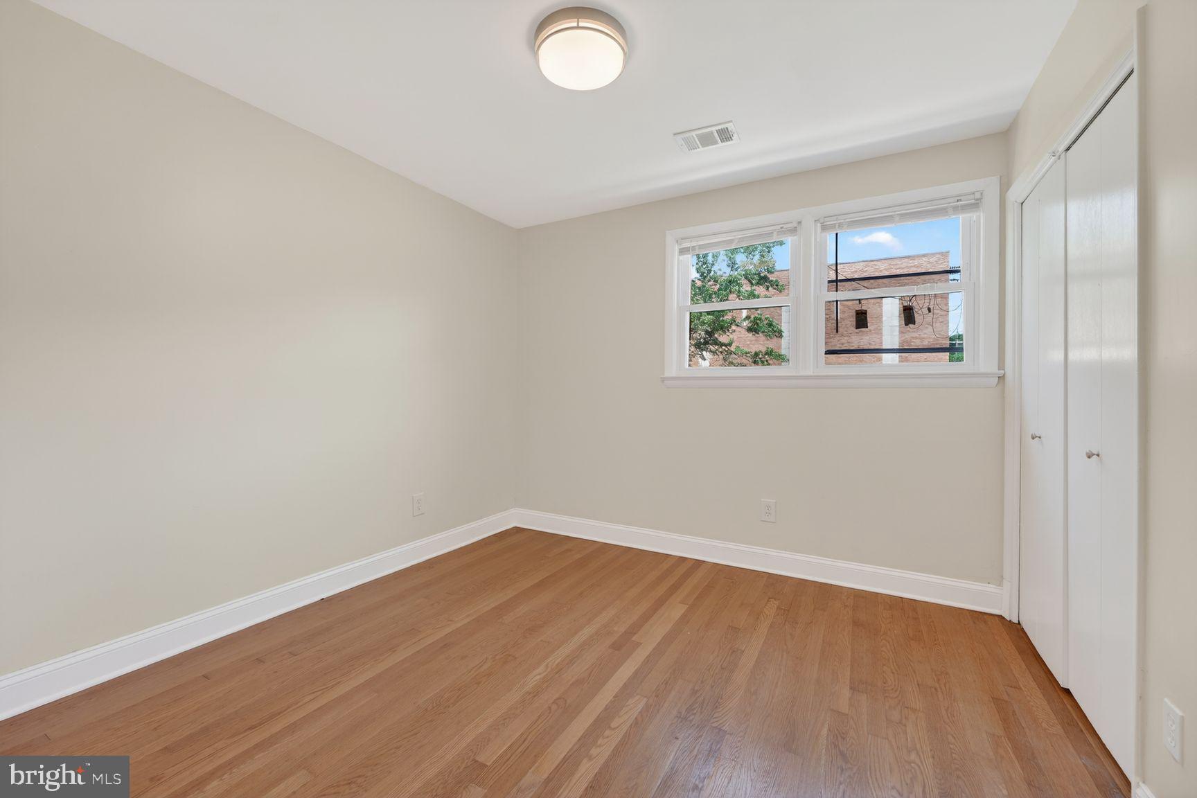 LIVINGSTON PARK - Residential