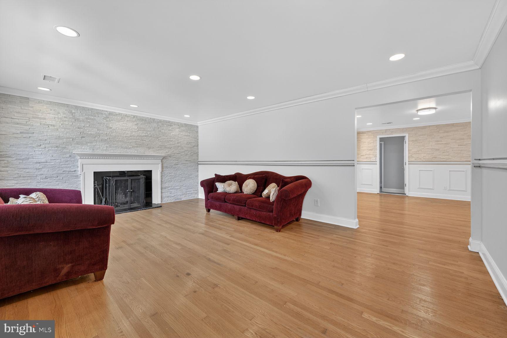 LIVINGSTON PARK - Residential