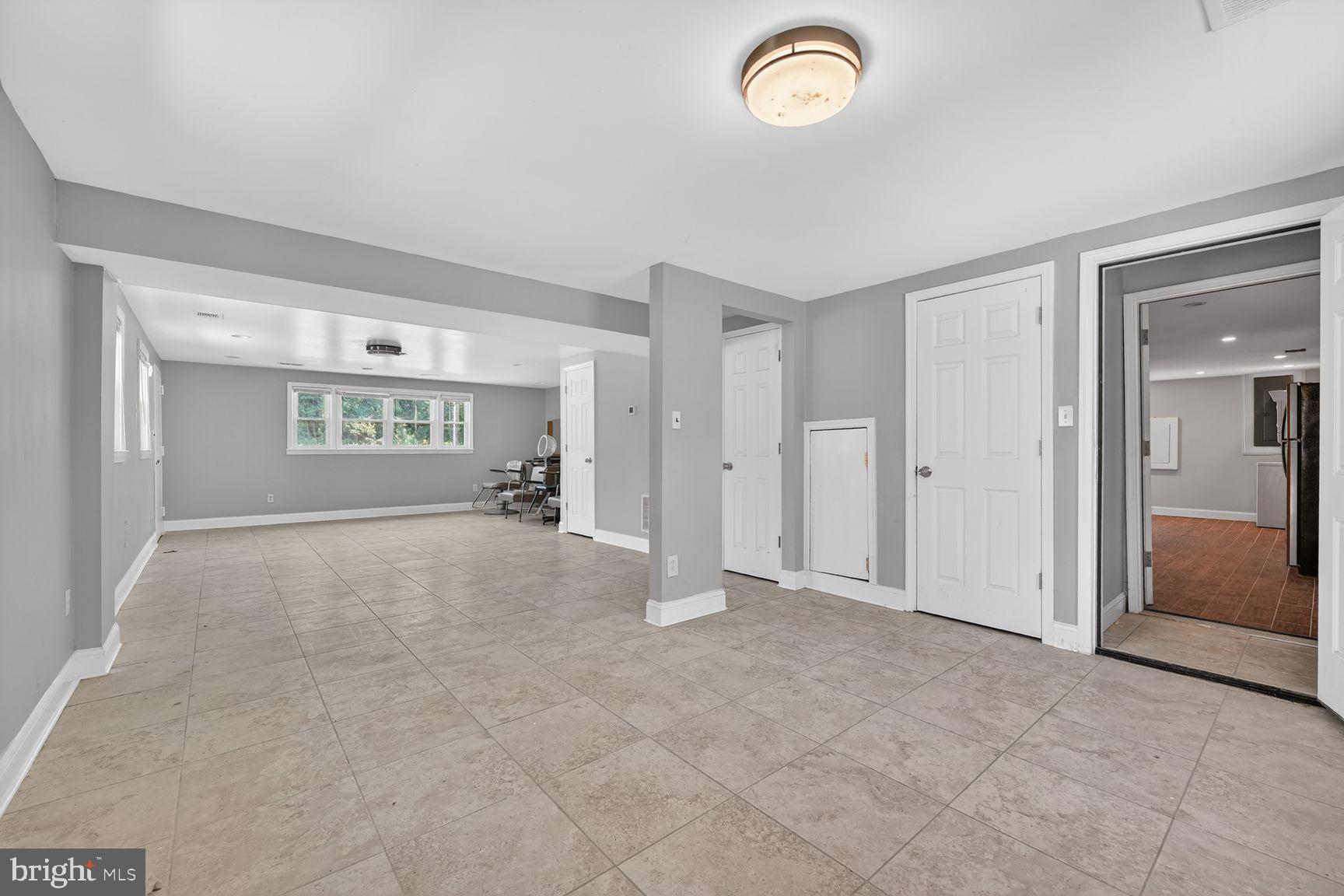 LIVINGSTON PARK - Residential
