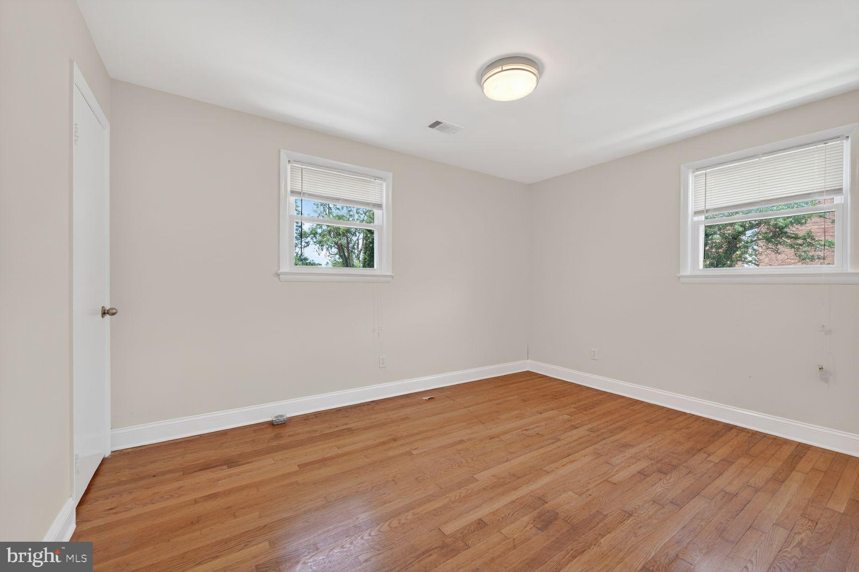 LIVINGSTON PARK - Residential