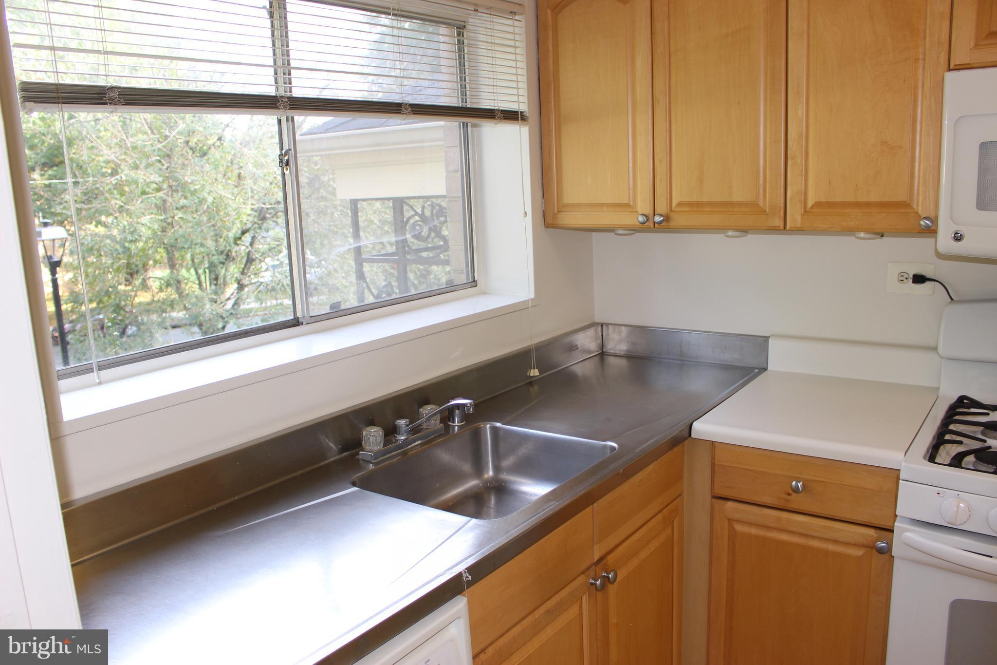 PARKSIDE CONDOMINIUMS - Residential