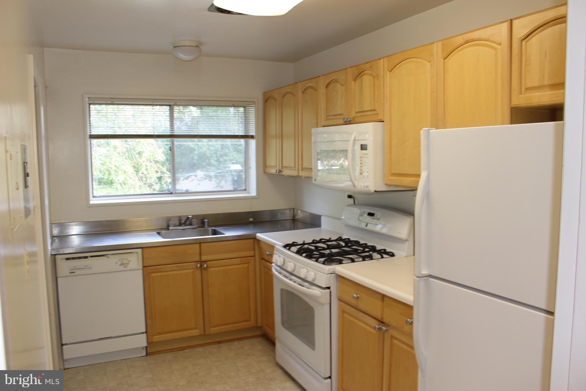 PARKSIDE CONDOMINIUMS - Residential
