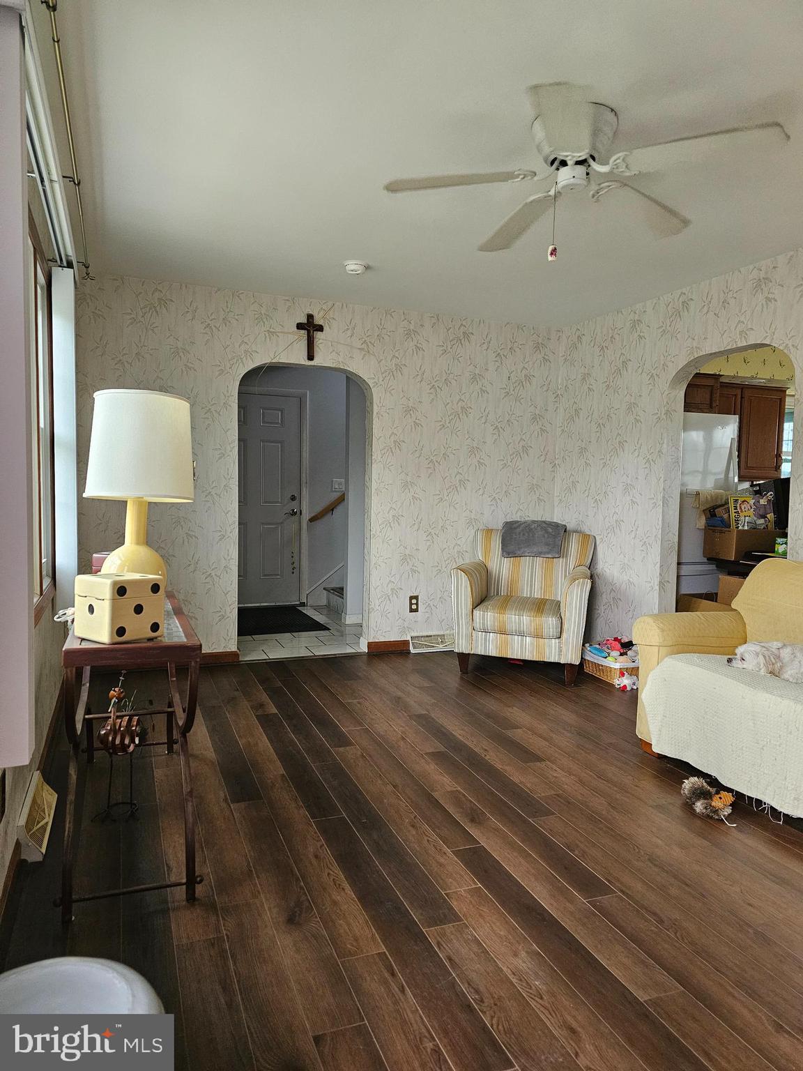 MONTROSE MANOR - Residential
