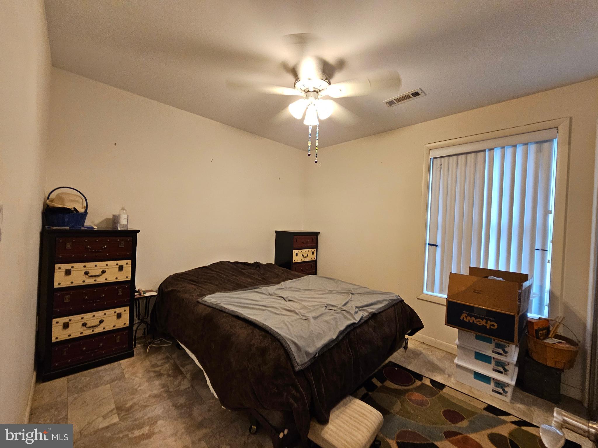MONTROSE MANOR - Residential