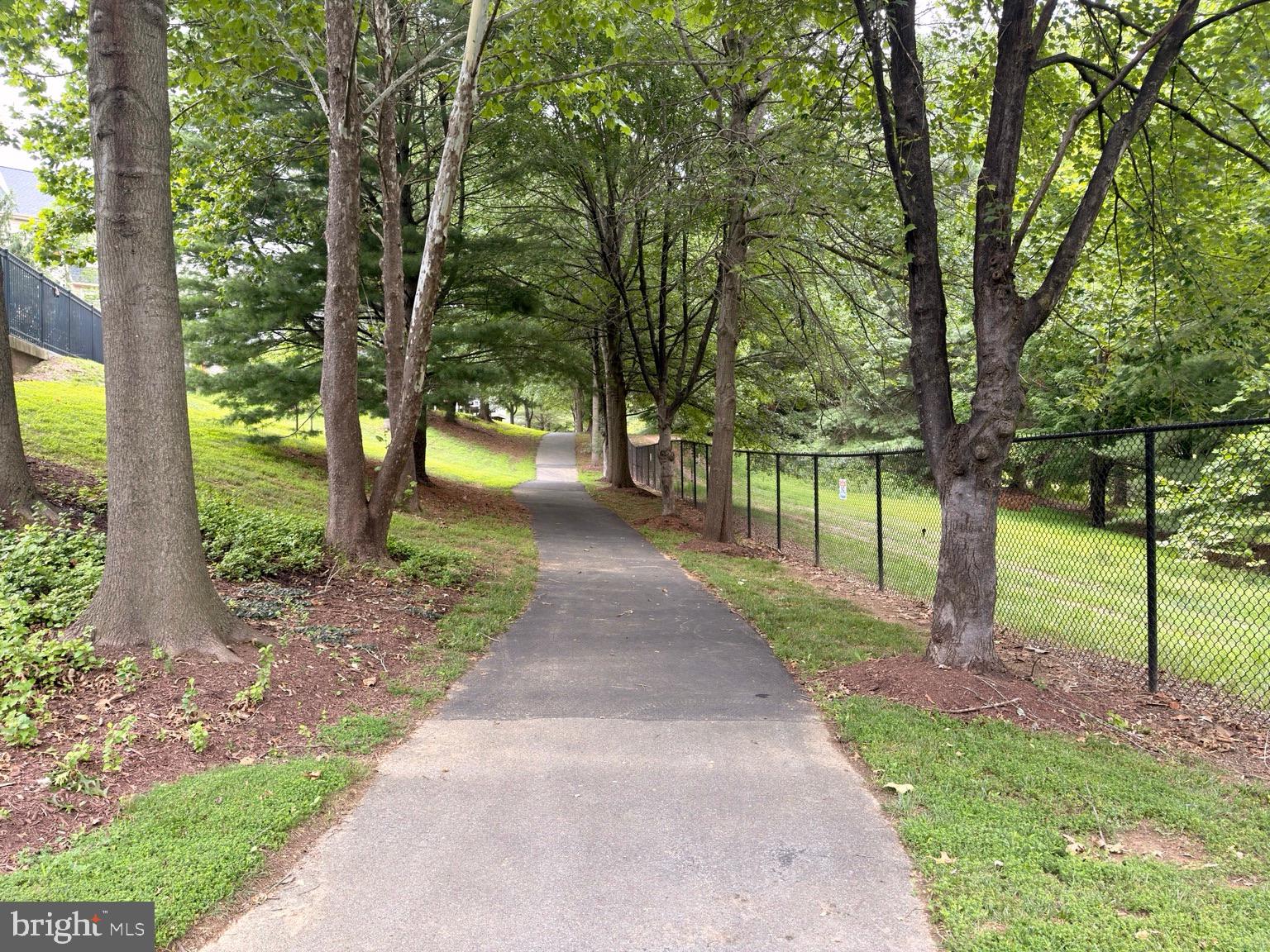 QUINCE ORCHARD PARK - Residential