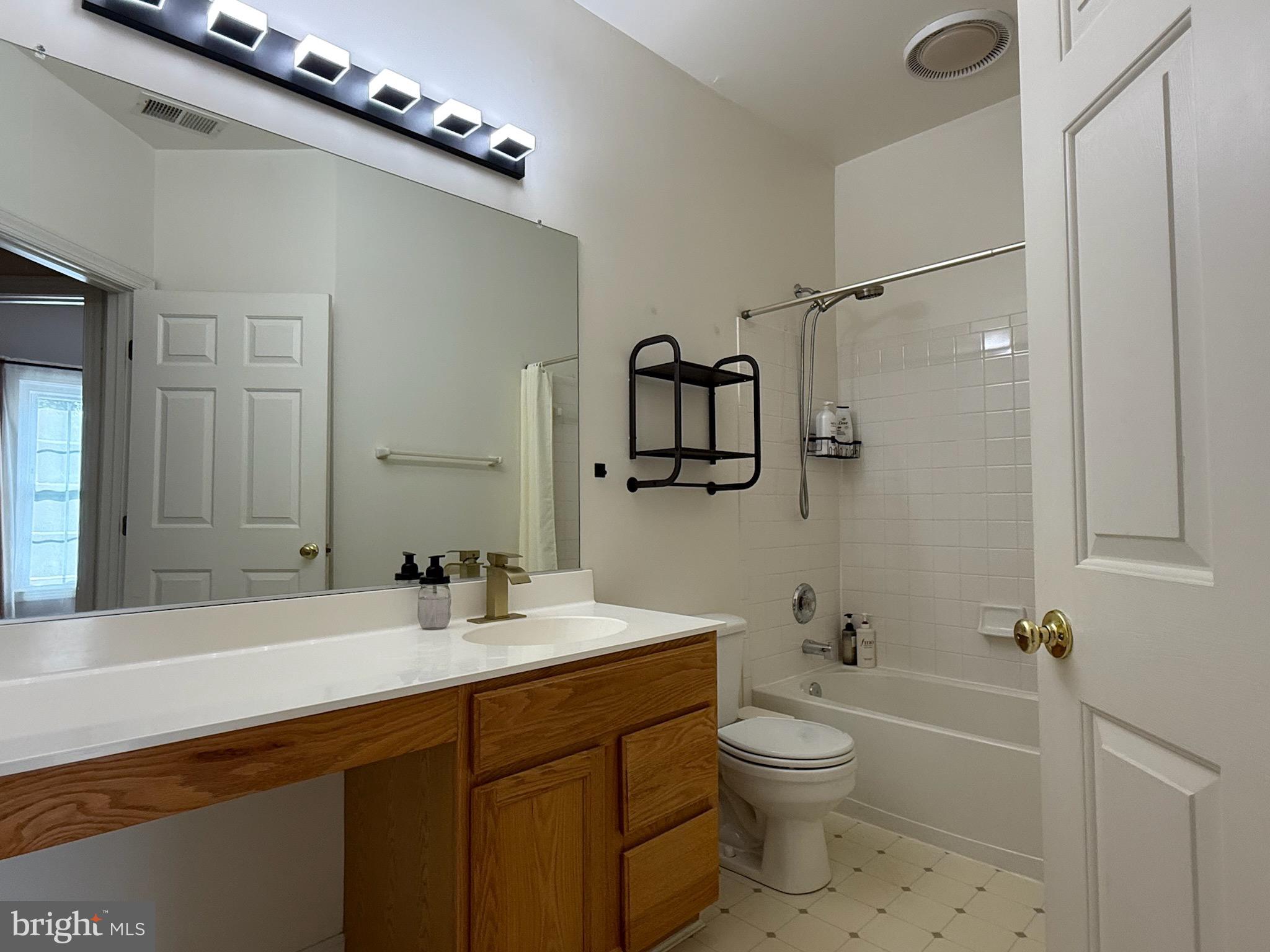 QUINCE ORCHARD PARK - Residential