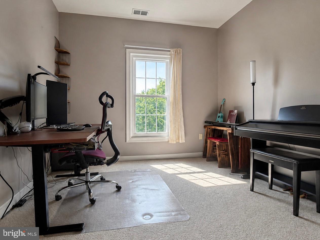 QUINCE ORCHARD PARK - Residential