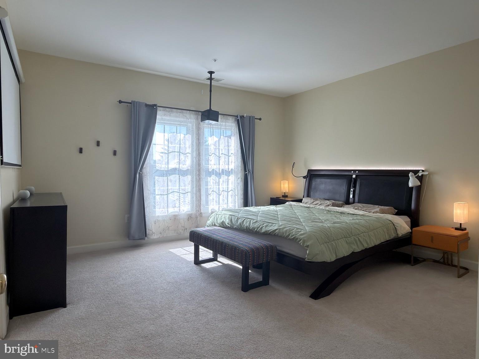 QUINCE ORCHARD PARK - Residential