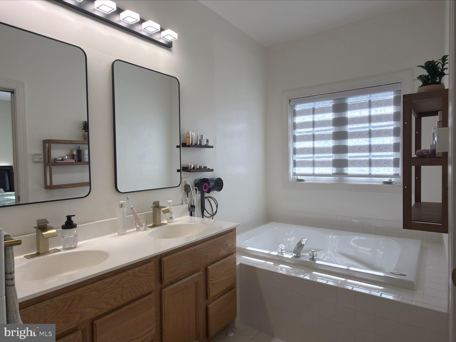 QUINCE ORCHARD PARK - Residential