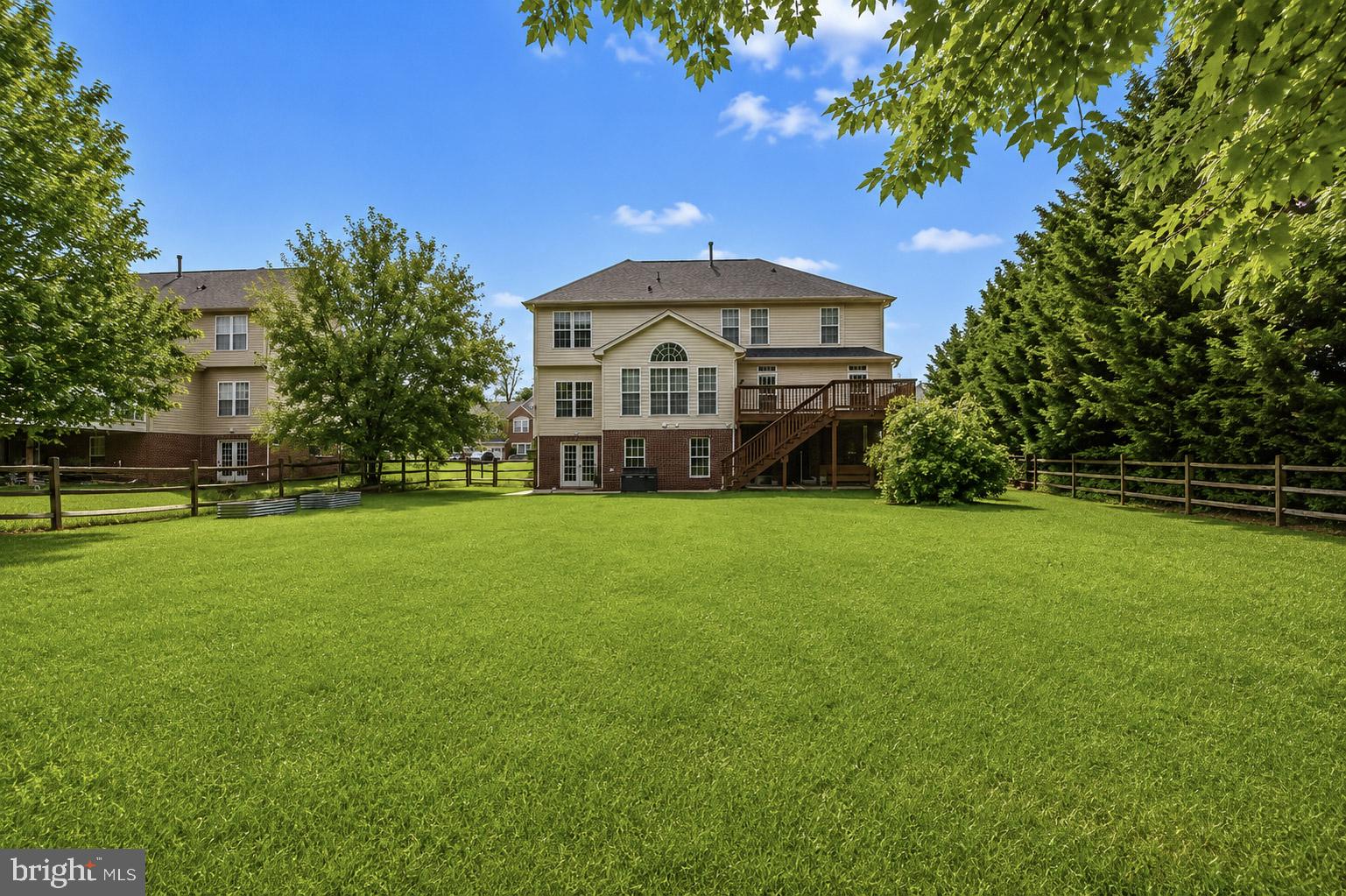 LOCUST HILL - Residential
