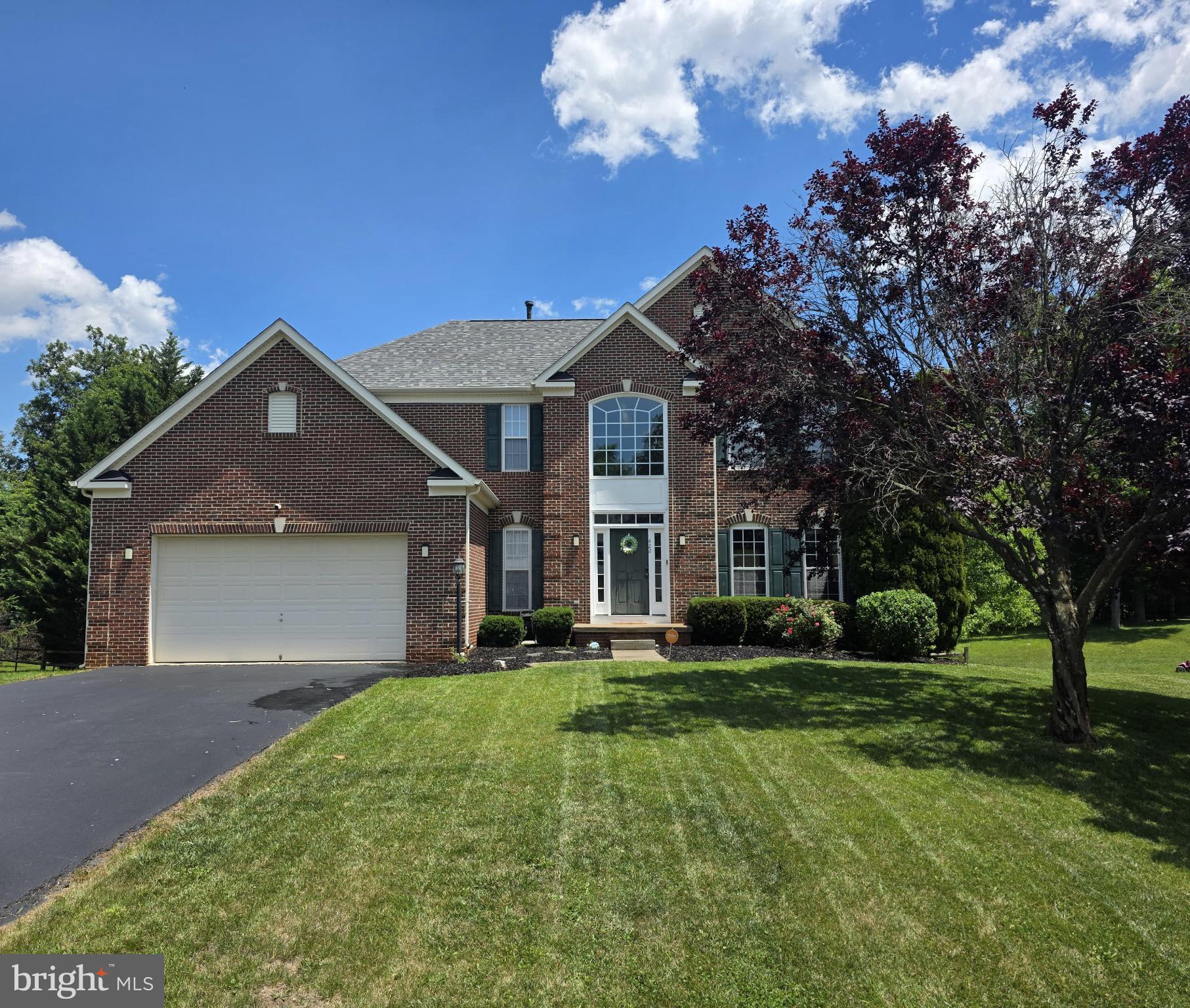 LOCUST HILL - Residential