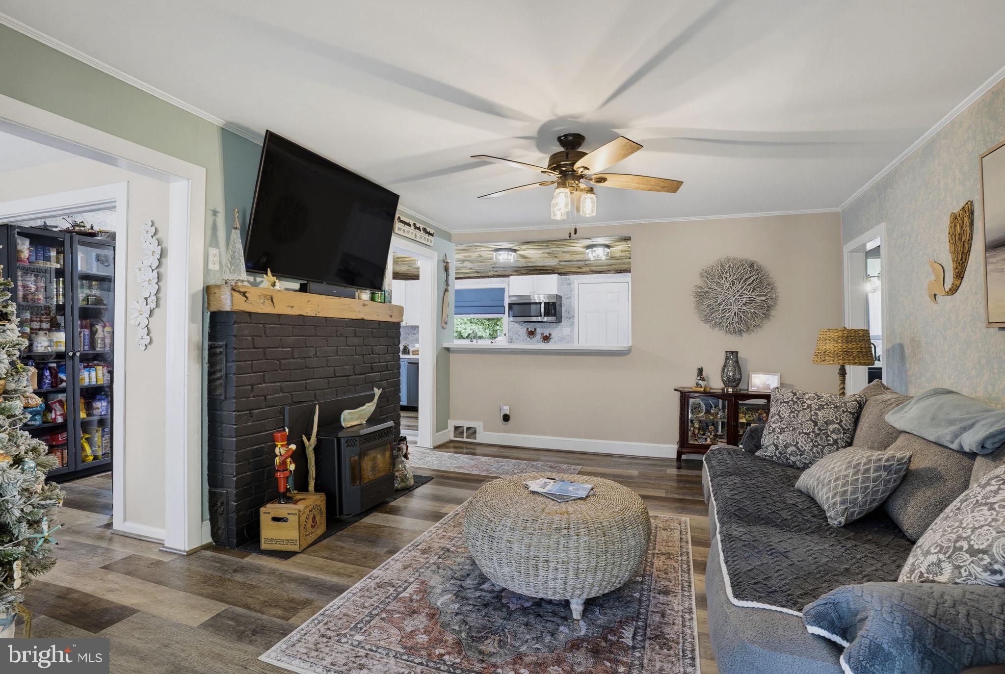 HOLIDAY BEACH - Residential
