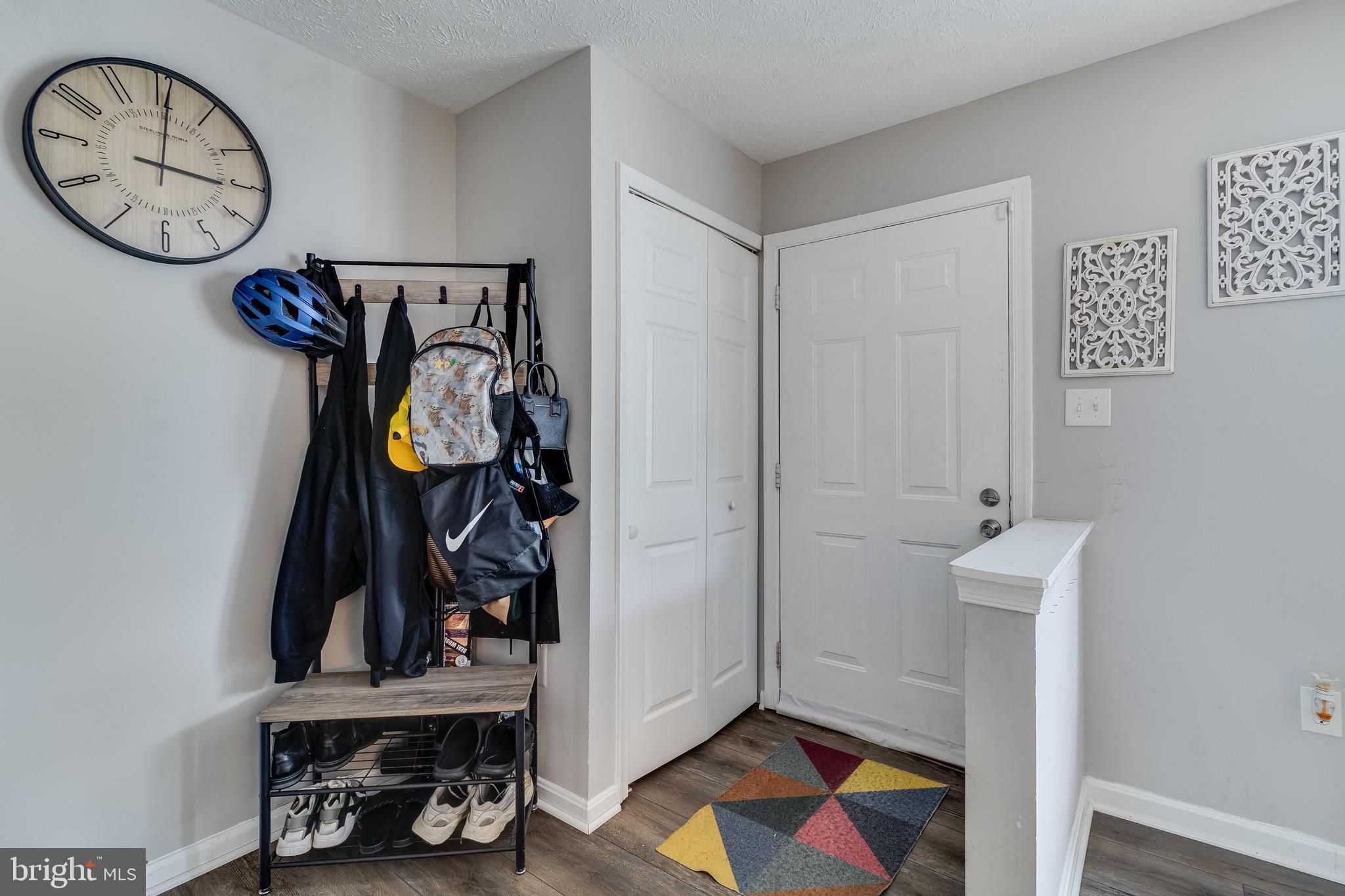 WESTBURY - Residential