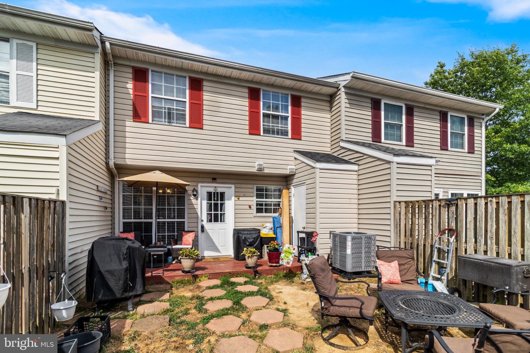 WESTBURY - Residential