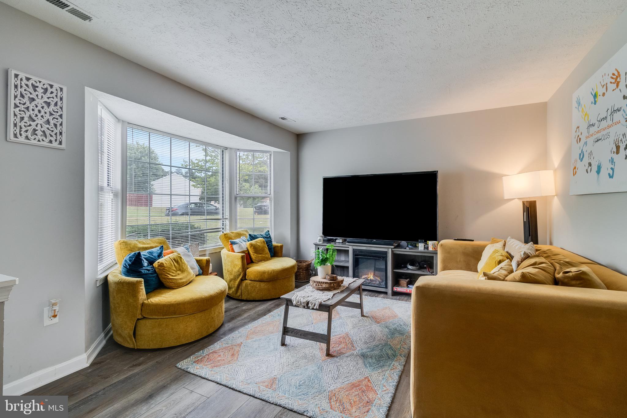 WESTBURY - Residential