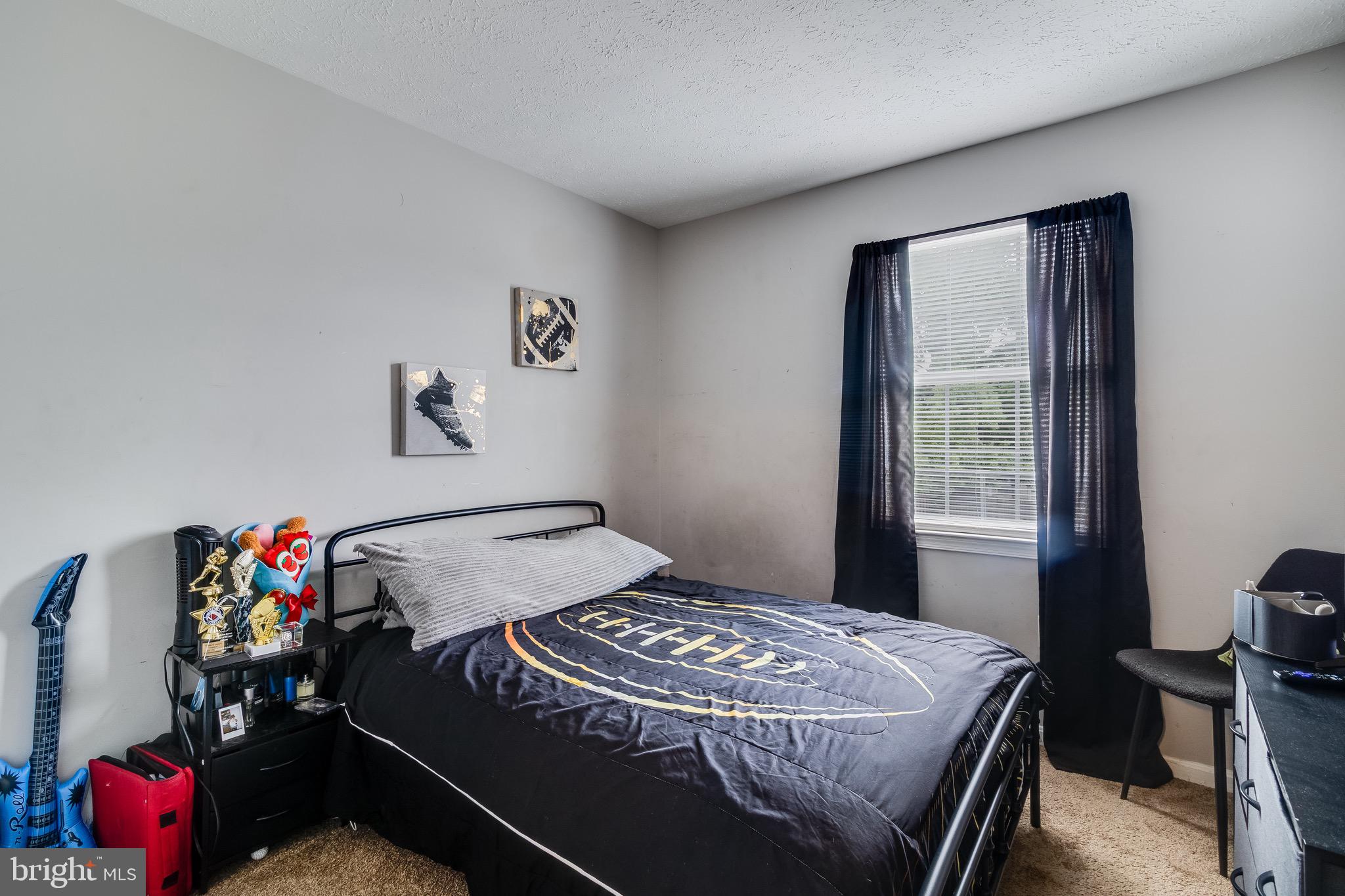 WESTBURY - Residential