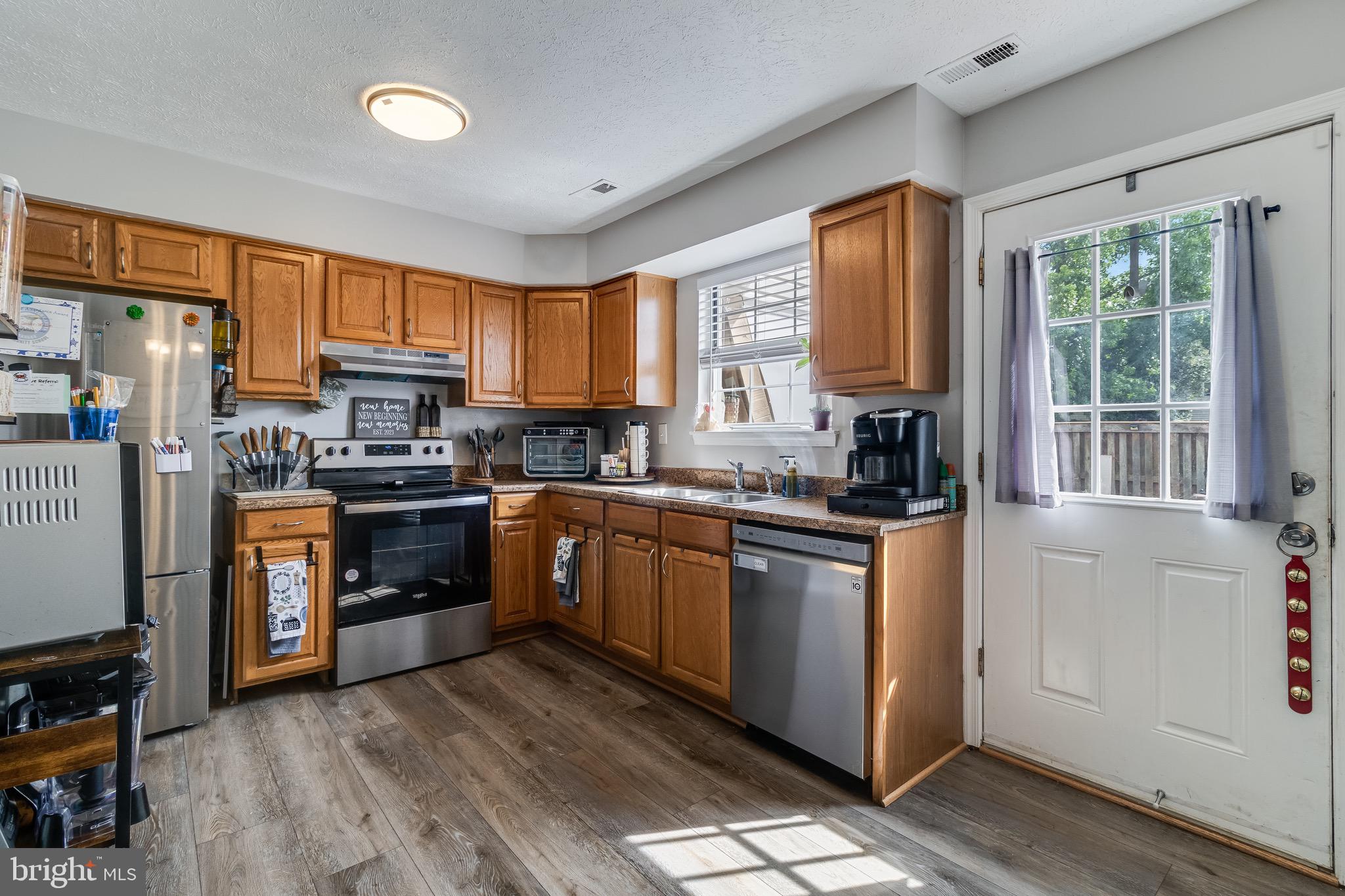 WESTBURY - Residential