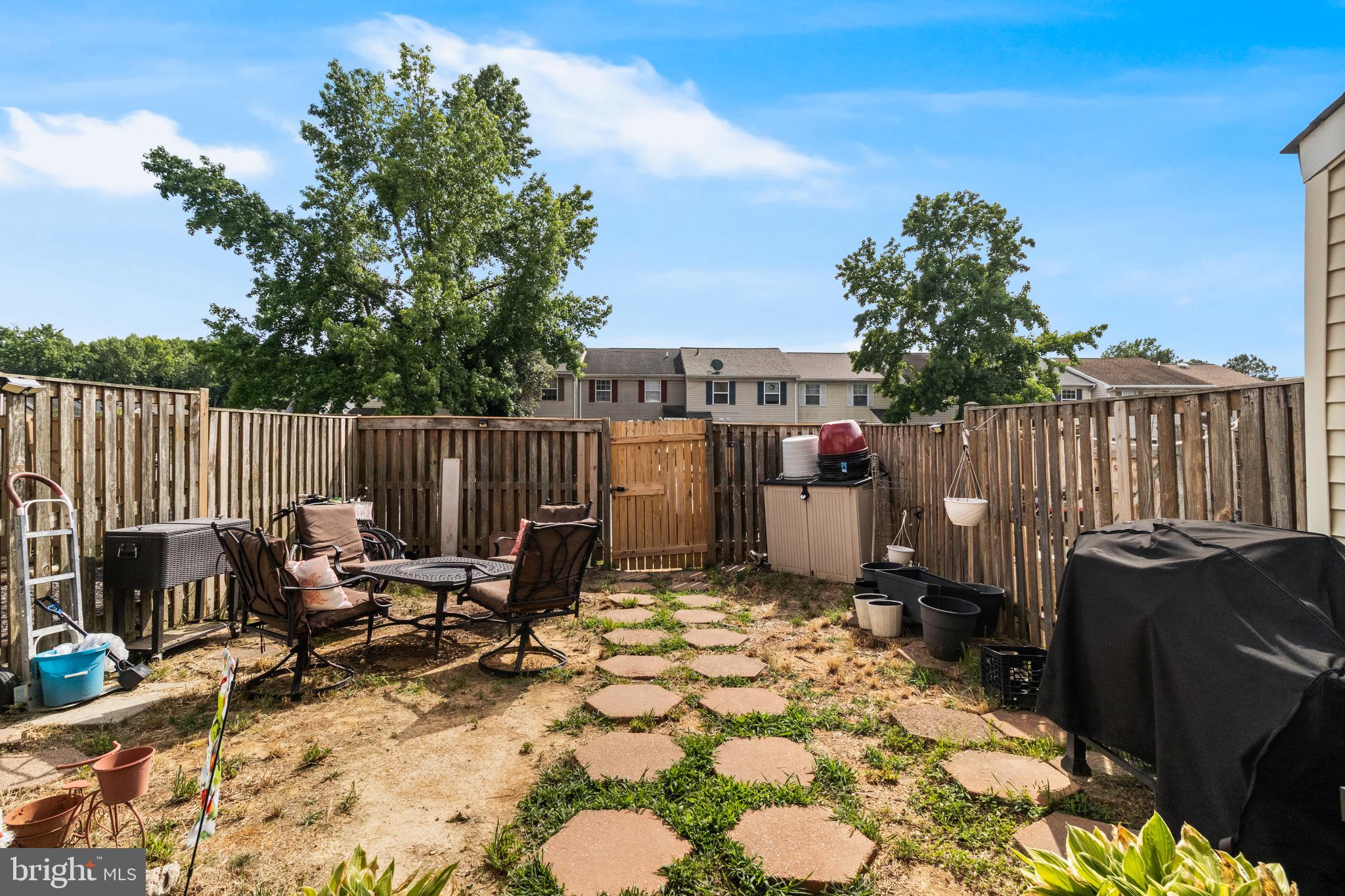 WESTBURY - Residential