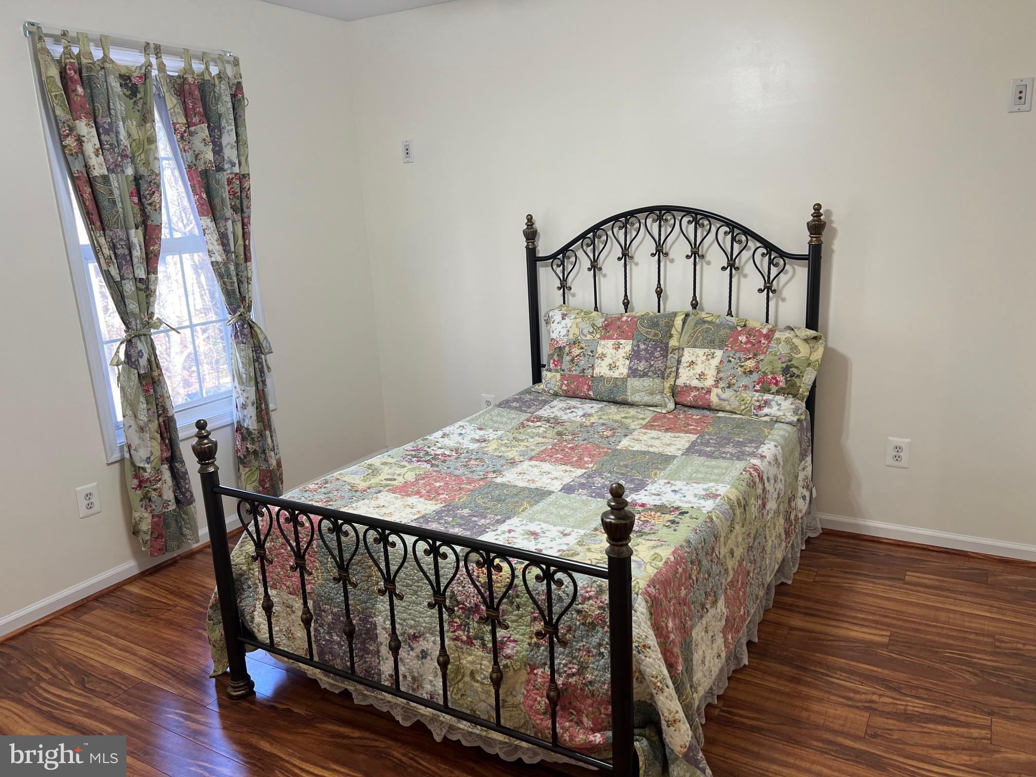 PRESIDENTIAL LAKES - Residential