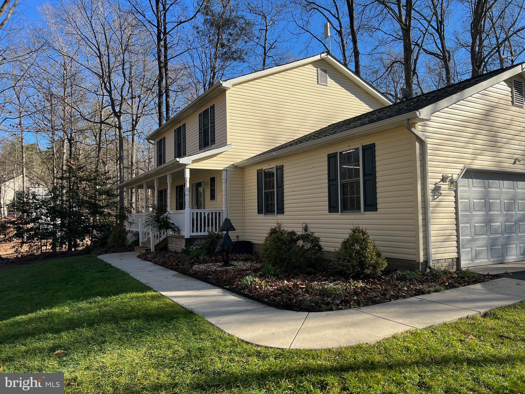 PRESIDENTIAL LAKES - Residential