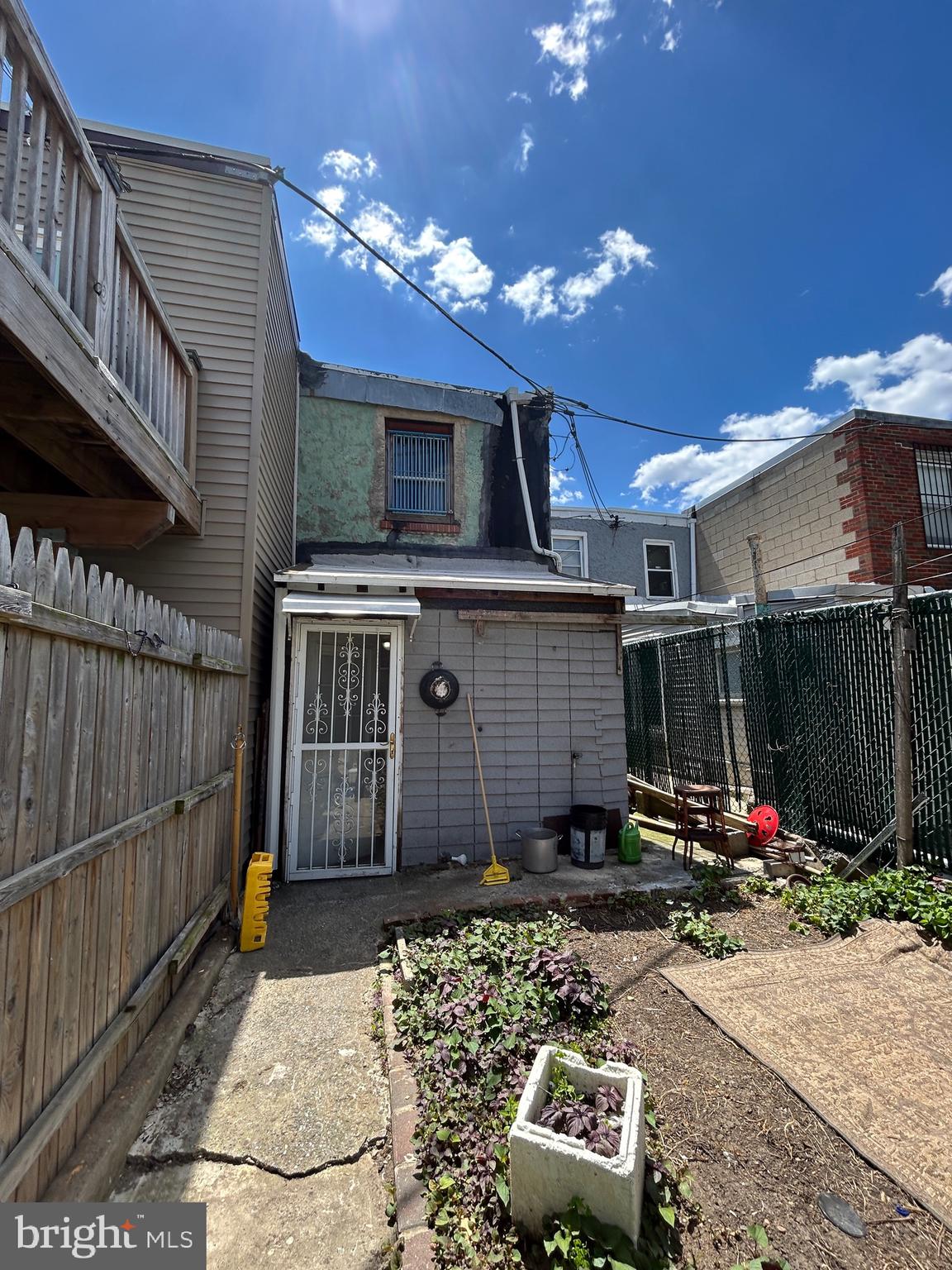 KENSINGTON - Residential