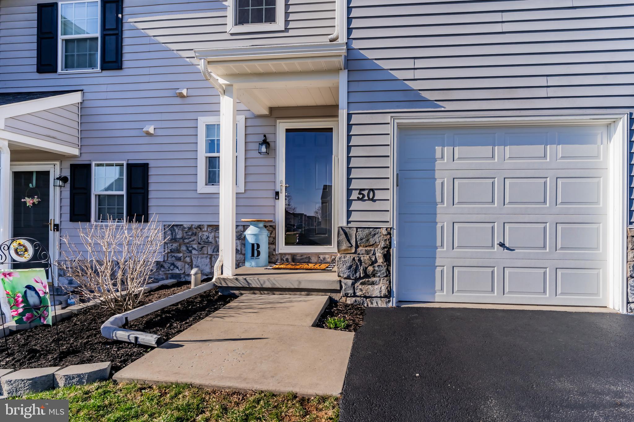 LOCUST RUN - Residential