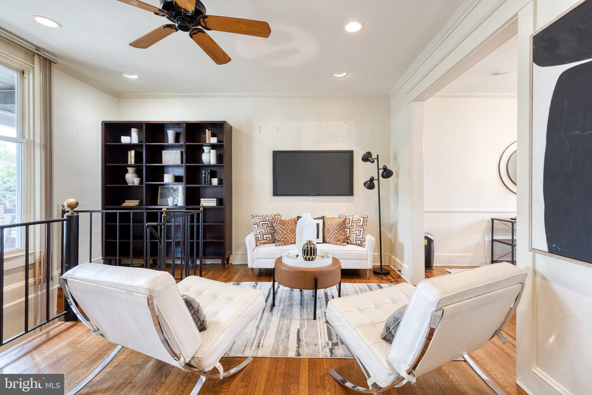 MEDFIELD - Residential