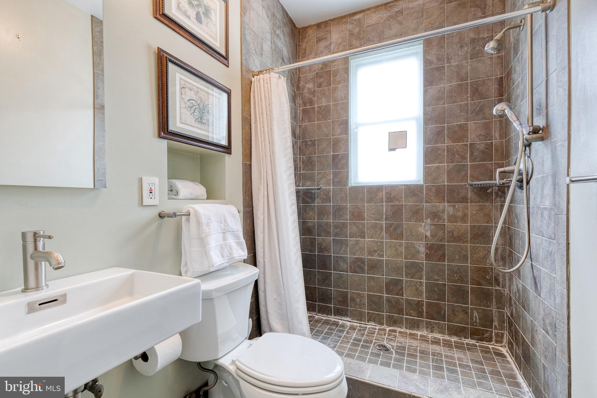 MEDFIELD - Residential