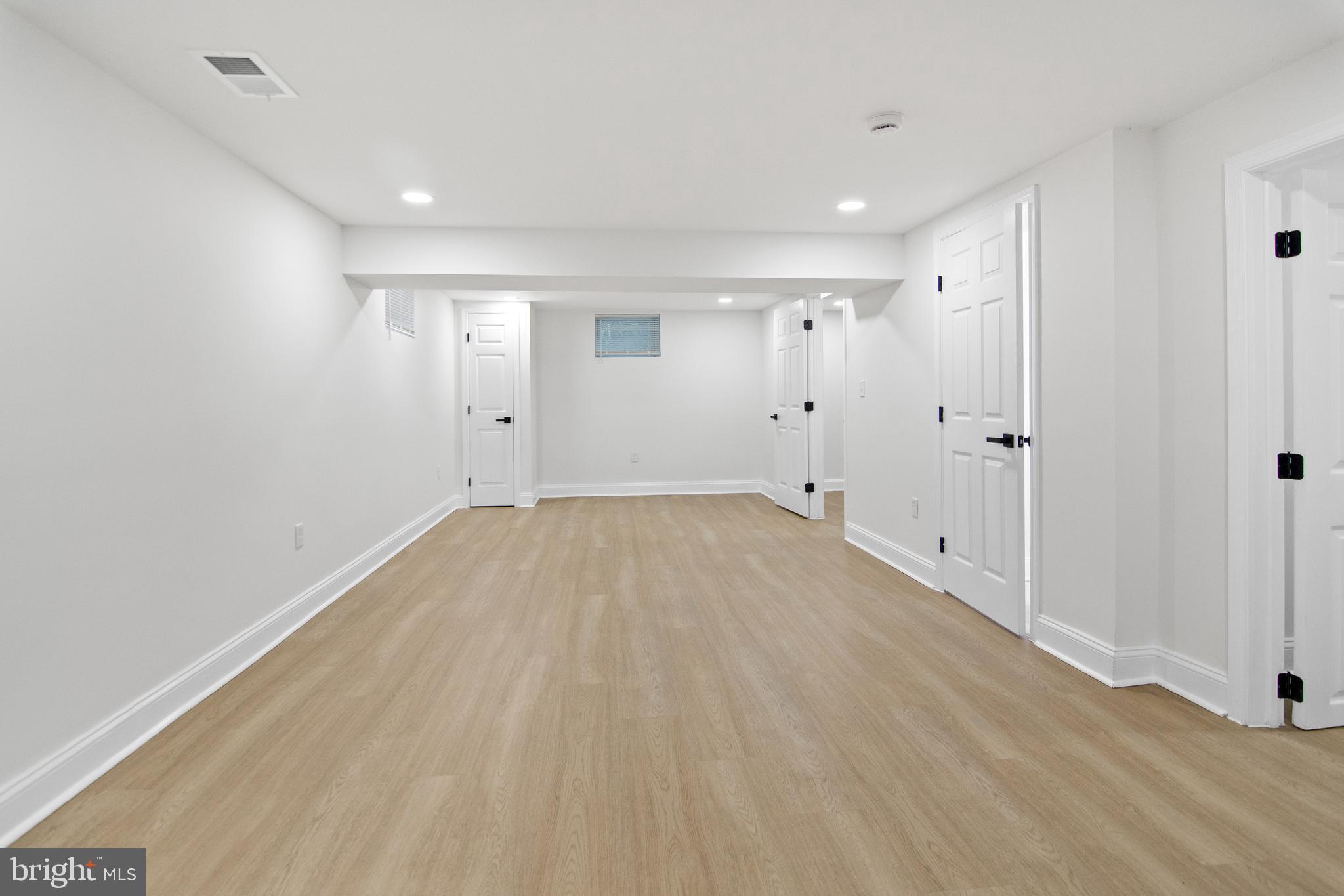 HILLENDALE PARK - Residential